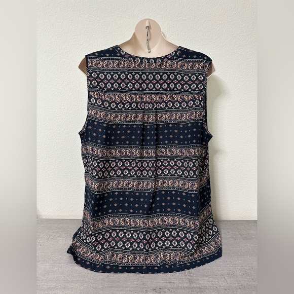 Bohemian Paisley Blue and Cream Women's Plus Size Top Daniel Rainn Size 4X - Picture 2 of 2